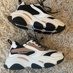 Steve Madden Possession